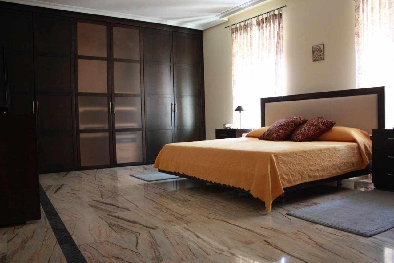 Plasencia Santa Ana Apartment Exterior photo